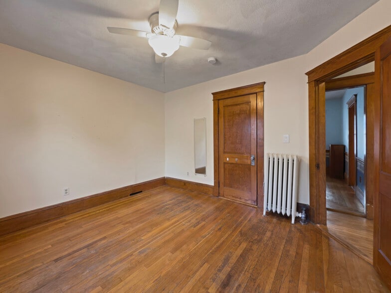 Building Photo - 71 Paine St