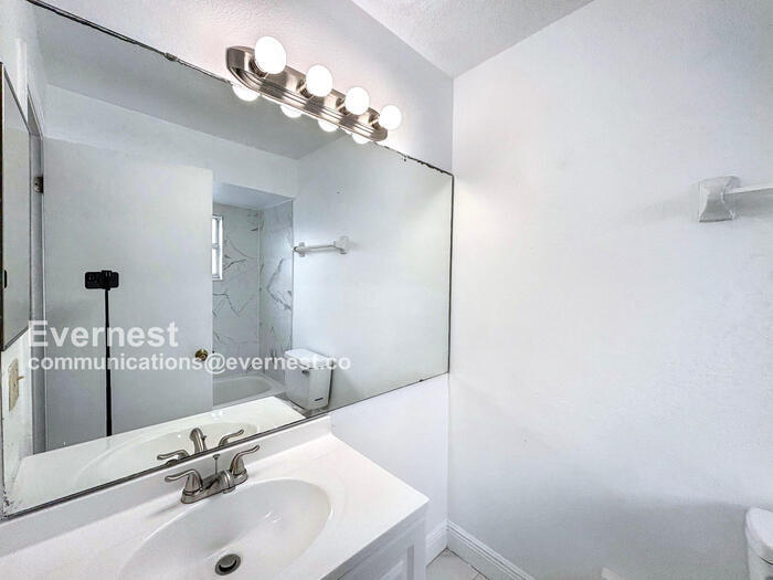 Building Photo - 2460 Summerfield Way