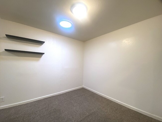 Building Photo - Sunlit 3-Bed Fremont Home in Cabrillo with...