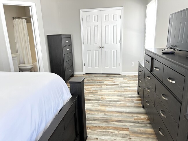 Building Photo - 714 Integrity Oaks Dr