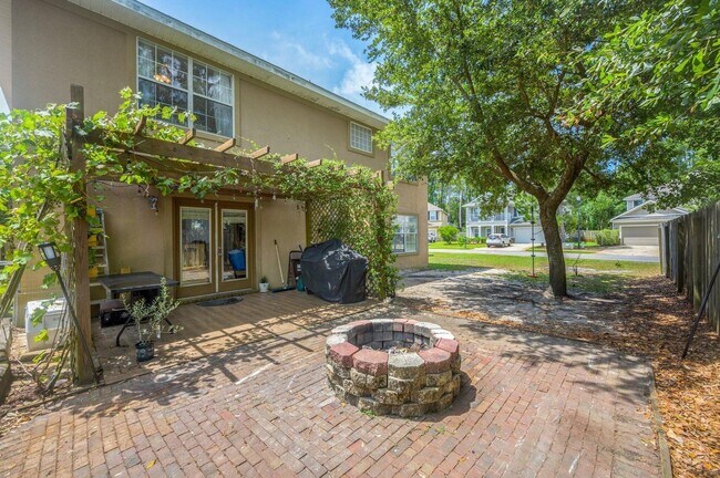 Building Photo - PRICE DROP!! Wonderful 4-Bedroom in Driftwood Estates