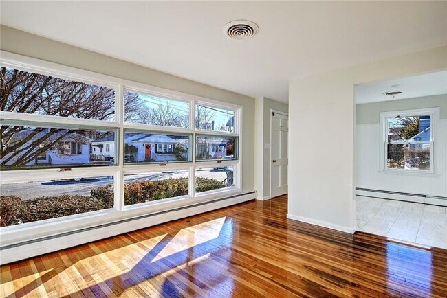 Building Photo - 78 Devonshire St