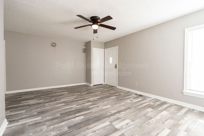 Building Photo - 4722 E Elm St