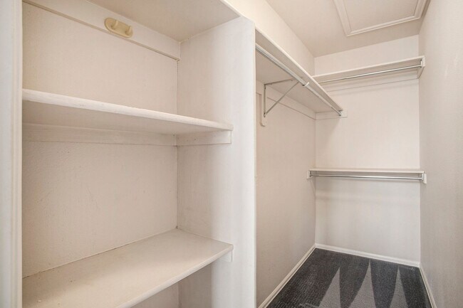 Building Photo - 3272 Capstan Way