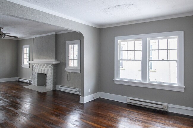 Building Photo - 501-503 W Norman