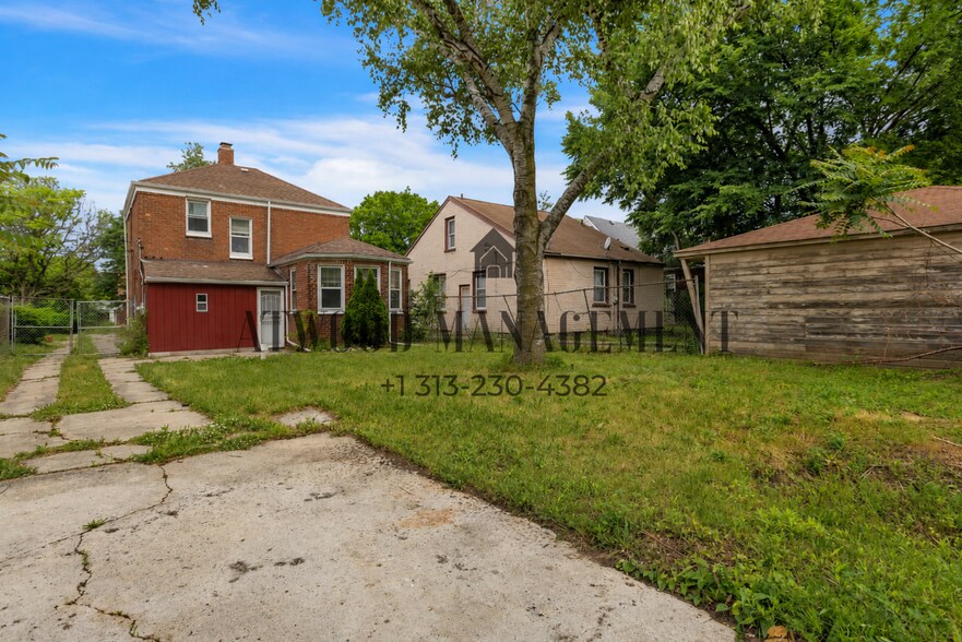 Building Photo - 15752 Rutherford St