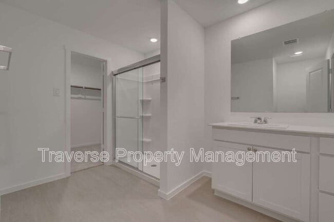 Building Photo - 2700 Wispy Crk Dr