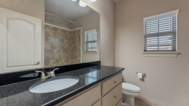 Building Photo - Sign a lease before March 31st and get 50% off one month’s rent, redeemable from the 2nd–12th month.