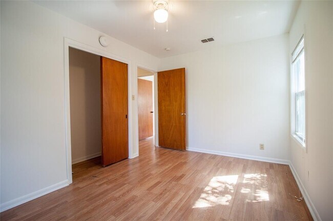 Building Photo - 8406 Burrell Dr