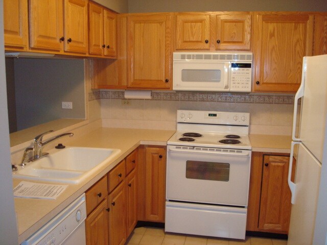Building Photo - 511 Aurora Ave