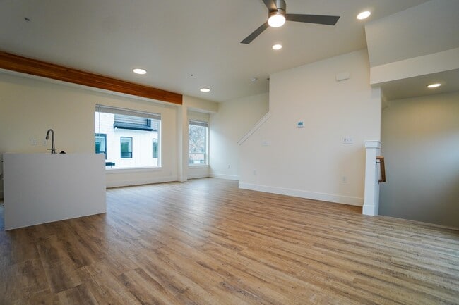 Building Photo - 4617 N Iota Ln