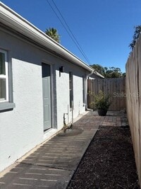 Building Photo - 1560 S Jefferson Ave