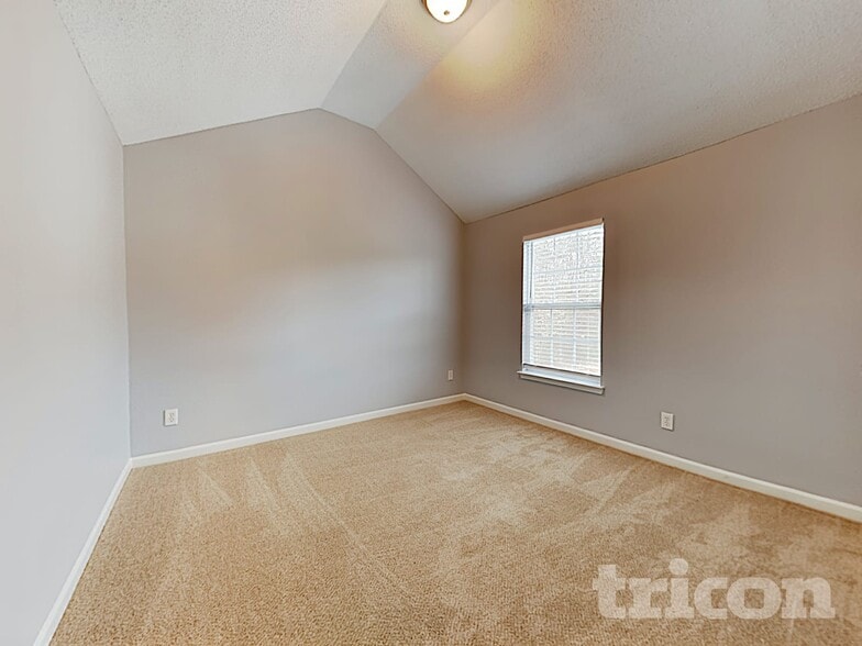 Building Photo - 5020 Serenity Point Ln