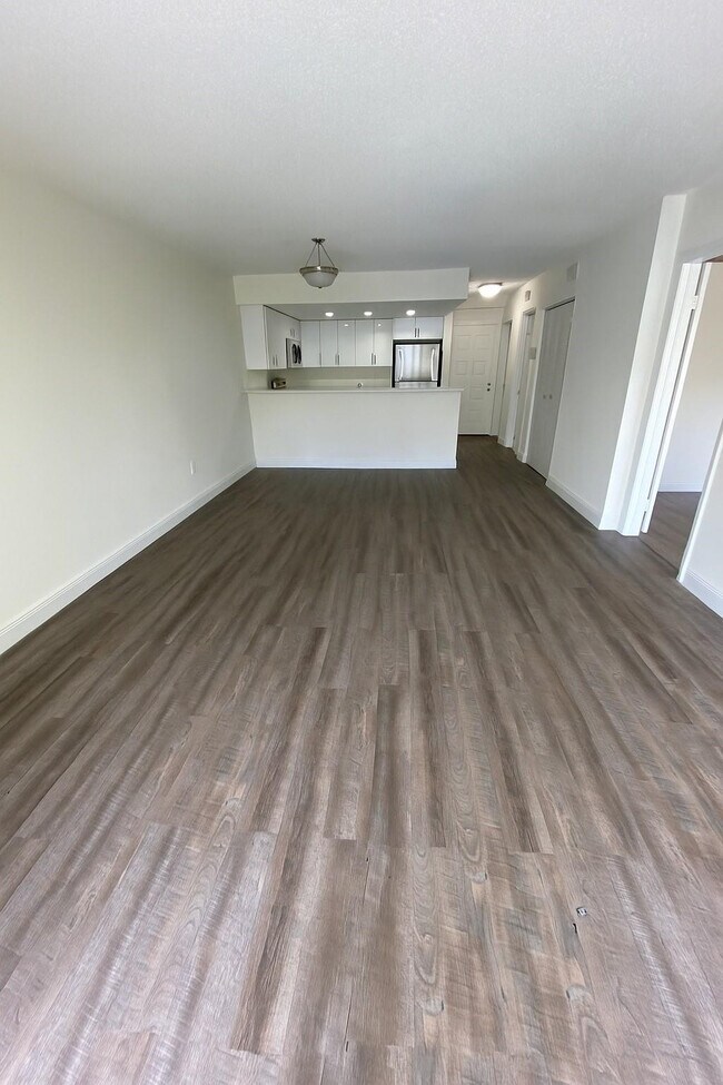 Building Photo - 18335 Ave