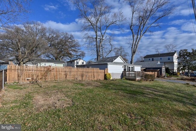 Building Photo - 1615 Grange Rd