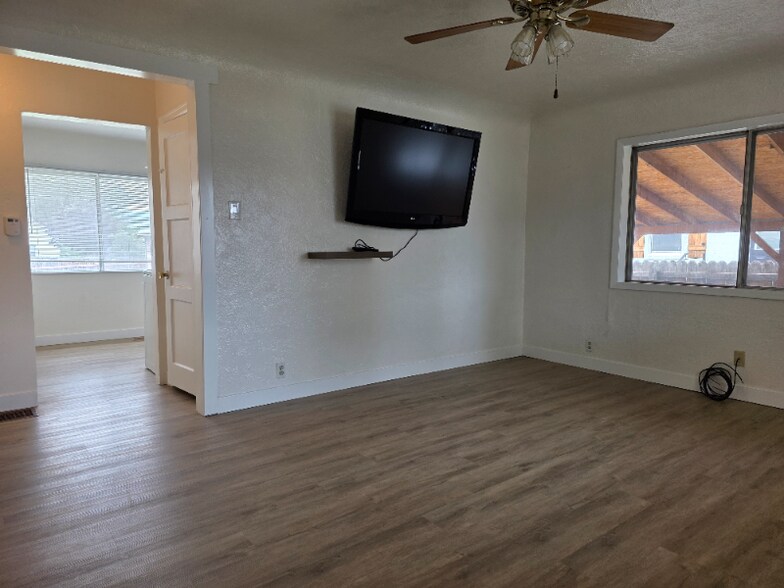Building Photo - 251 Belford Ave