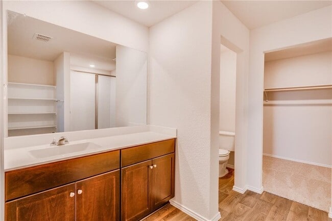 Building Photo - 821 Indigo Wy
