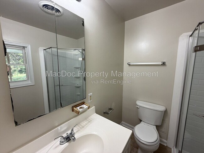 Building Photo - 209 Hamilton St