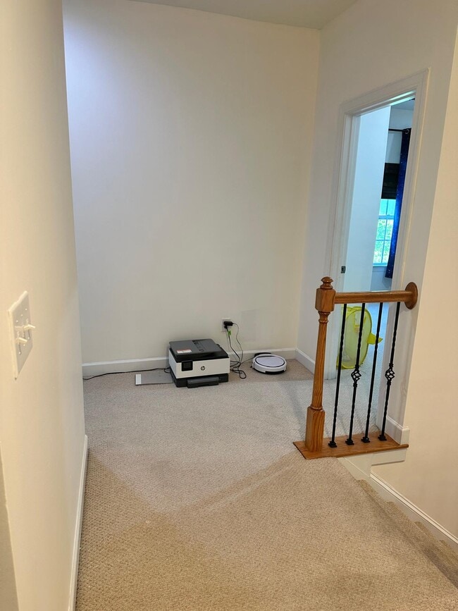 Building Photo - 10110 Paxton Run Rd