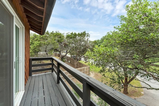 Building Photo - 1142 Amanda-SI ID1351227P