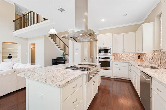 Building Photo - 6240 San Felipe St