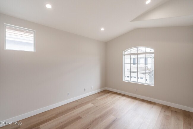Building Photo - 3109 La Casa Ct