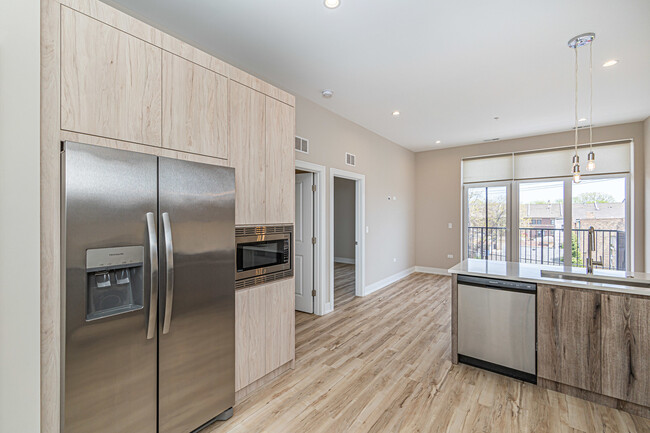 Building Photo - 4149 S Cottage Grove Ave
