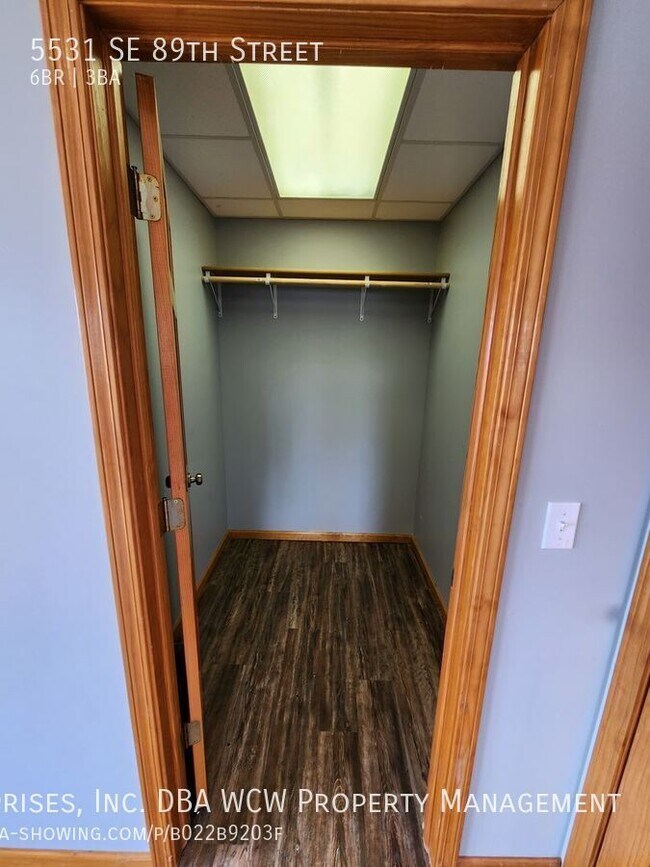 Building Photo - 5531 SE 89th St