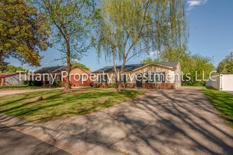 Building Photo - 3350 Misty Wood Dr