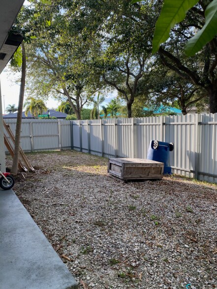 Building Photo - 16307 NW 91st Ave