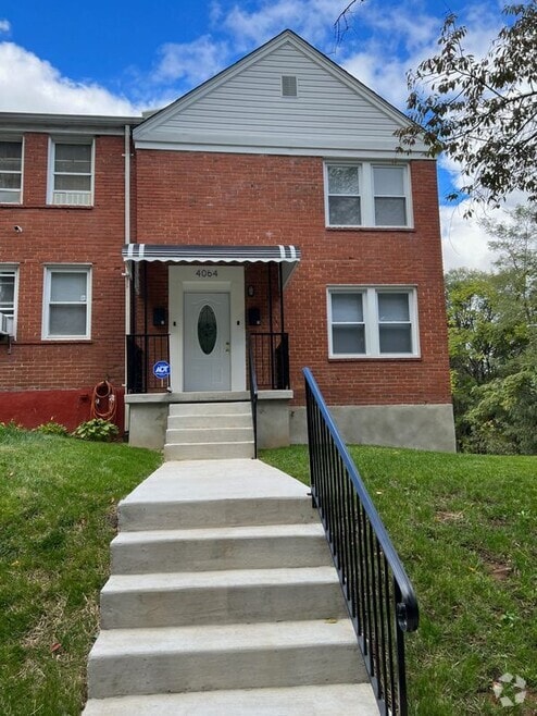 Building Photo - 4064 Edgewood Rd