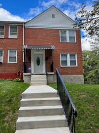 Building Photo - 4064 Edgewood Rd