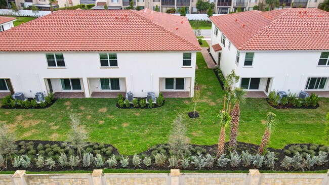 Building Photo - 6875 Broadwater Ln