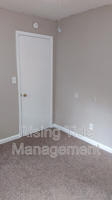Building Photo - 5502 Mary Munger Rd