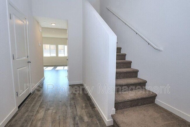 Building Photo - 716 Franklin St