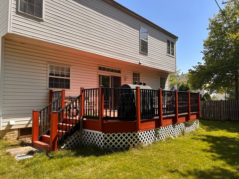 Building Photo - 9935 Harmony Ln