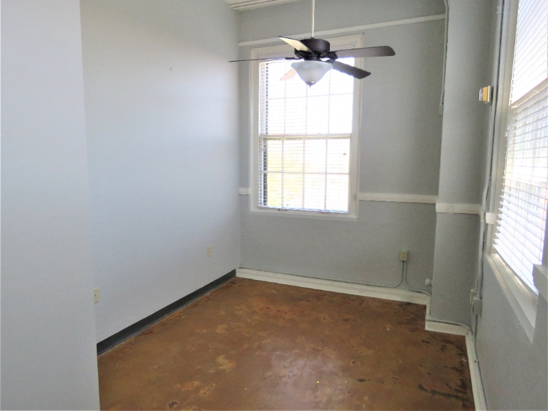 Building Photo - 1401 Scott St