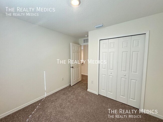 Building Photo - 313 Amberjack Ct