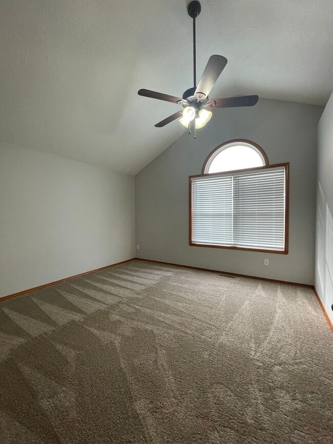 Building Photo - Executive Rental Nestled in Mulberry Ridge Ozark