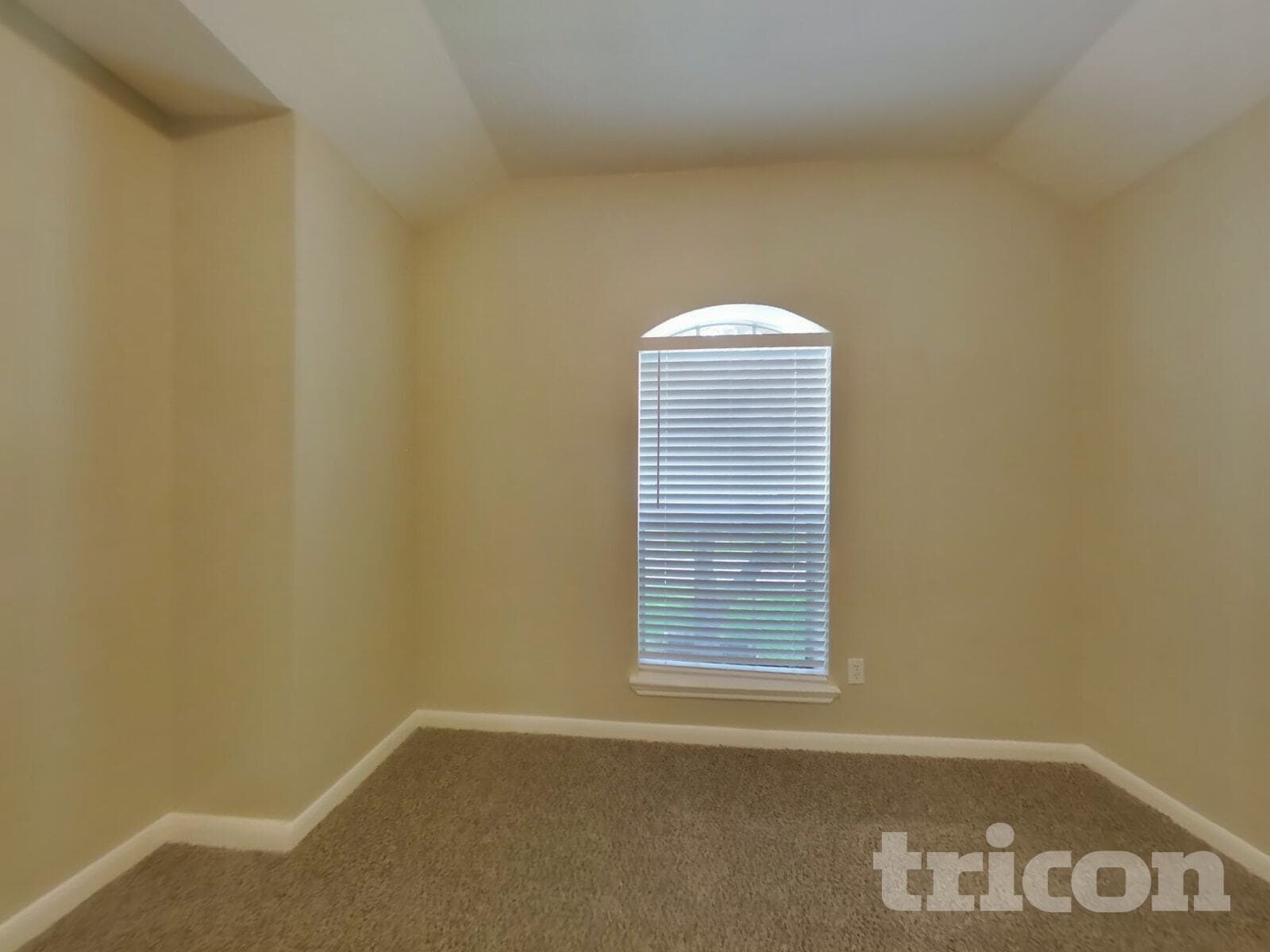 Building Photo - 14907 Englebrook Dr