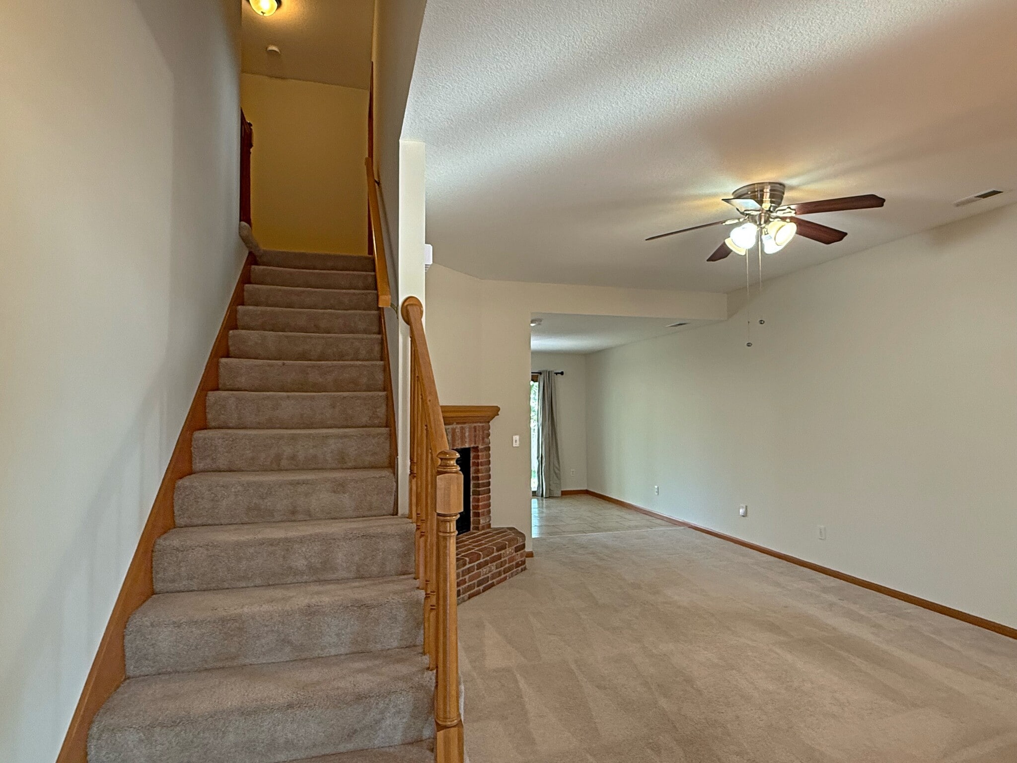 Building Photo - 2716 Larkspur Ct