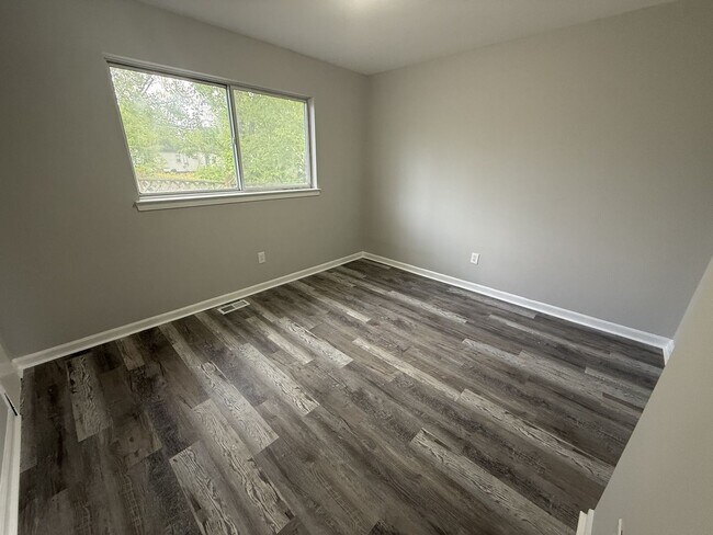 Building Photo - Quaint 3 bedroom Warren home