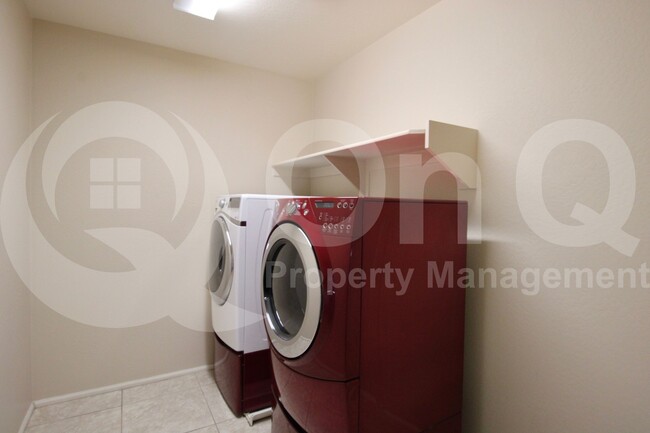 Building Photo - 4313 E Folgers Rd