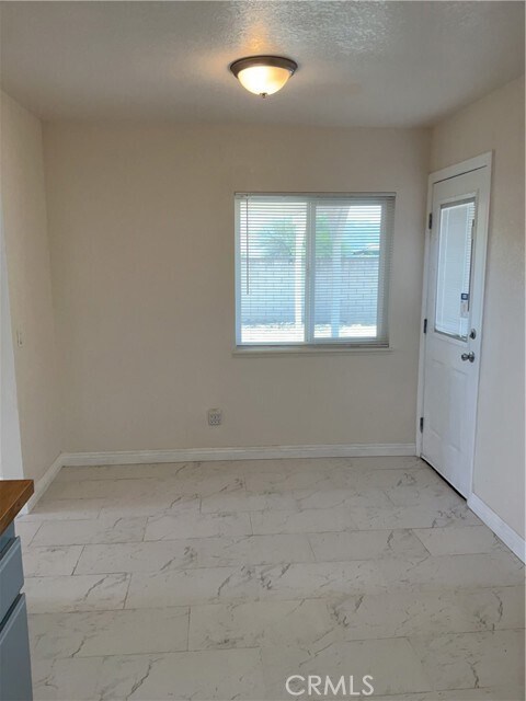 Building Photo - 24622 Skyland Dr