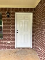 Building Photo - 454 S Mahon Ave