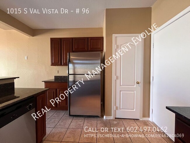 Building Photo - Pretty 2-Bed Mesa Townhome