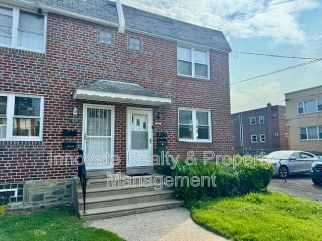 Primary Photo - 941 Afton St