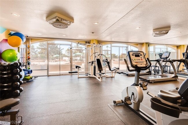 Building Photo - 3111 Bel Air Dr