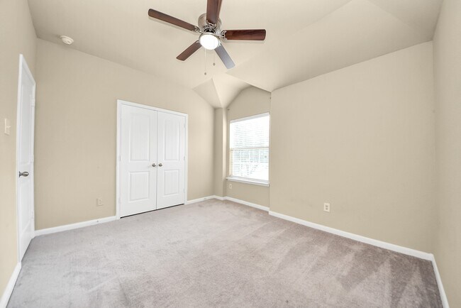Building Photo - 6106 Grassy Haven Ln