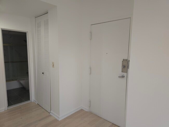 Building Photo - 6715 Polk St